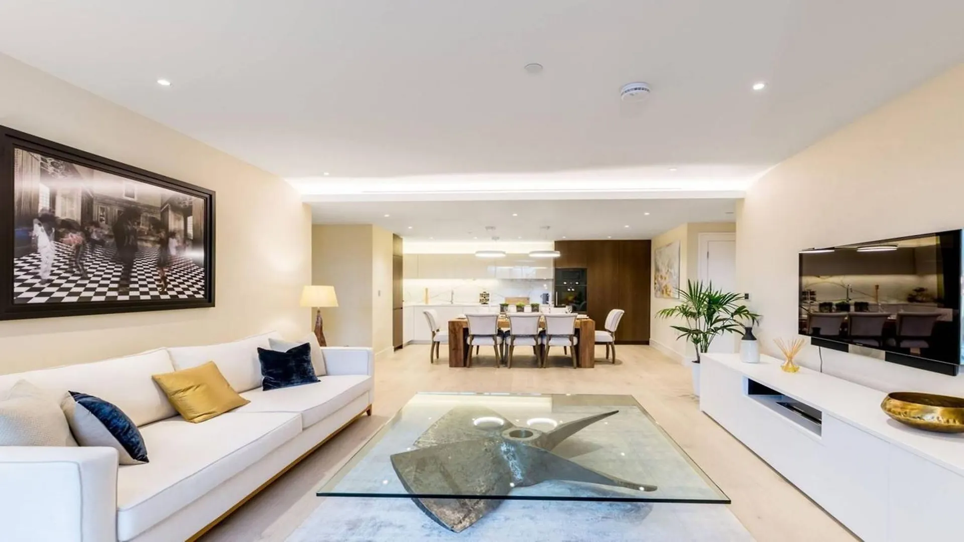 شقة Well-Maintained 4-Bedroom Flat With Full Amenities لندن المملكة المتحدة